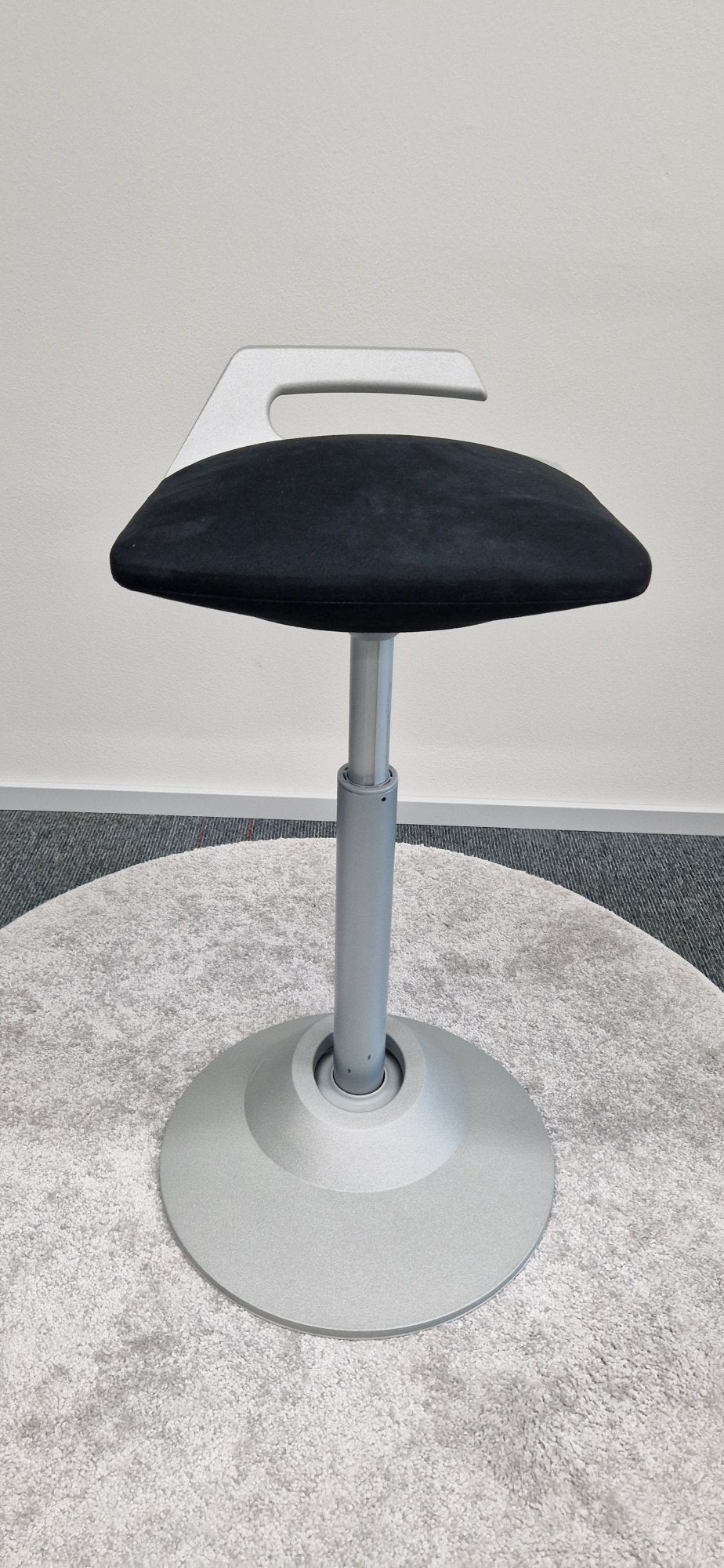 Outlet - Muvman active chair, black microfiber - model piece