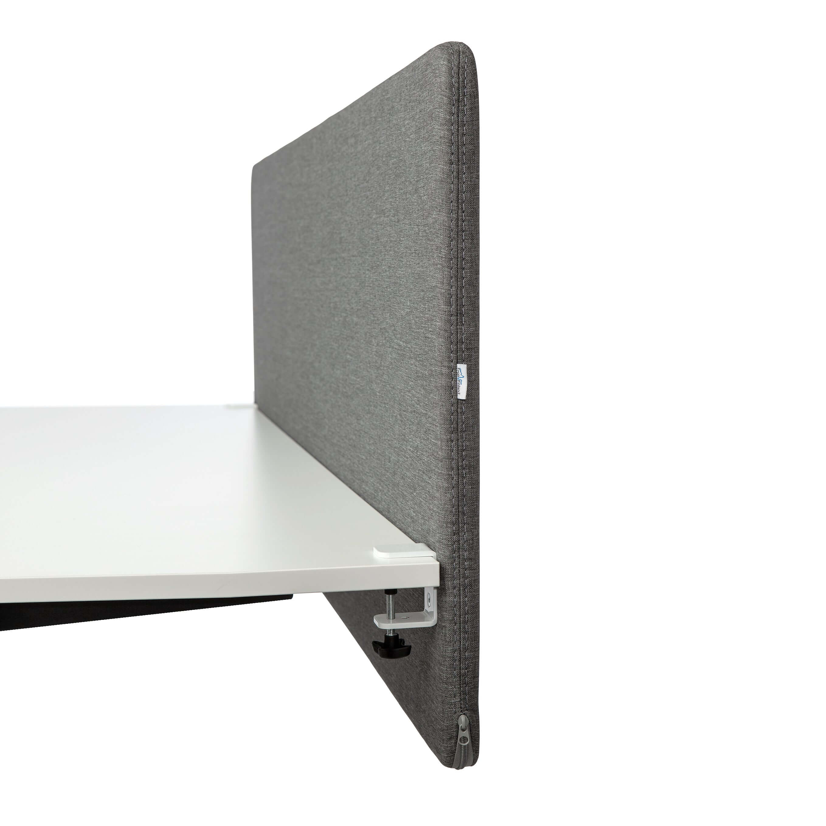 Grey soundproof desk screen Savio 09, 2000x800 mm, providing privacy and sound insulation in an office setting.